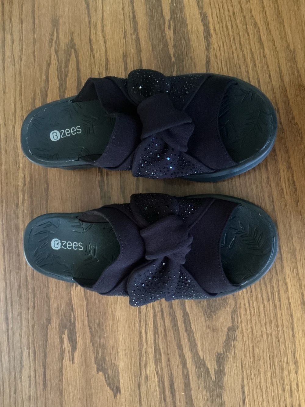 Bzees Black Smile Bright Slide Sandals